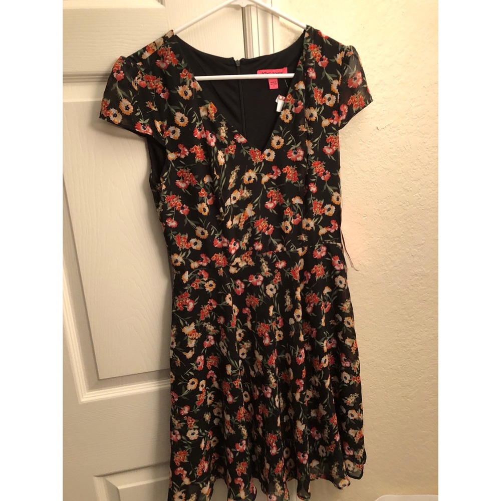 short sleeve dress